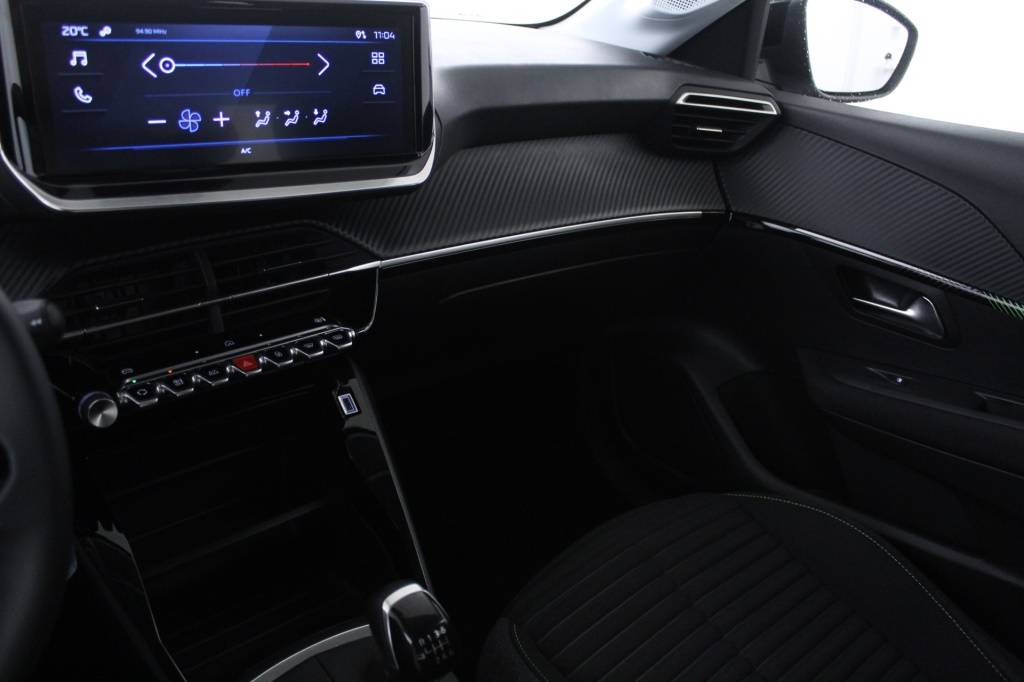 peugeot-208-2024-gasolina-1199cc