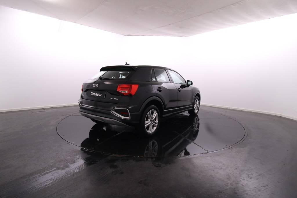 audi-q2-2024-gasolina-999cc