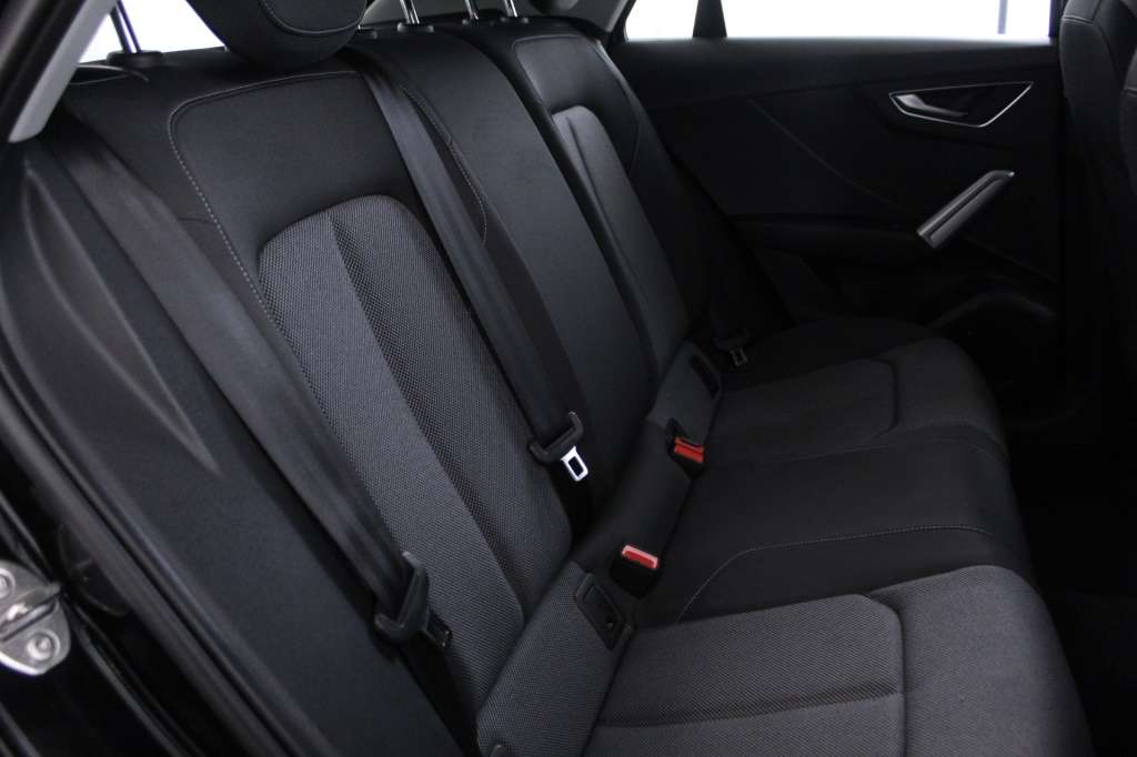 audi-q2-2024-gasolina-999cc