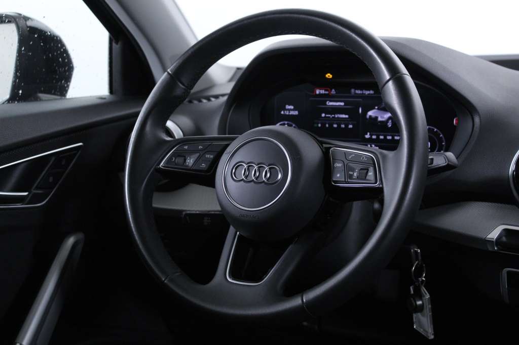 audi-q2-2024-gasolina-999cc
