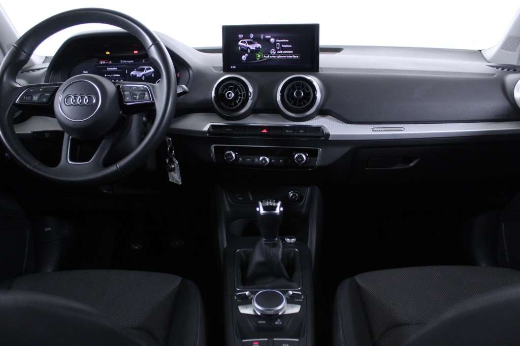 audi-q2-2024-gasolina-999cc