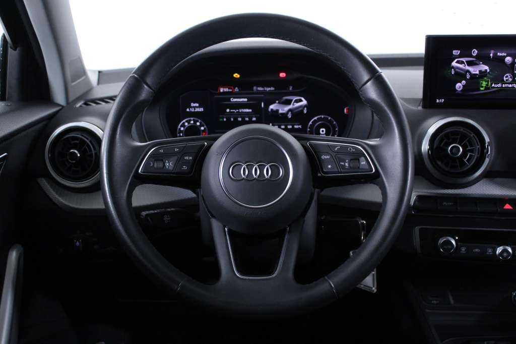 audi-q2-2024-gasolina-999cc