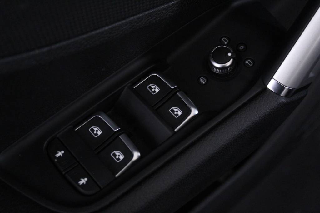 audi-q2-2024-gasolina-999cc