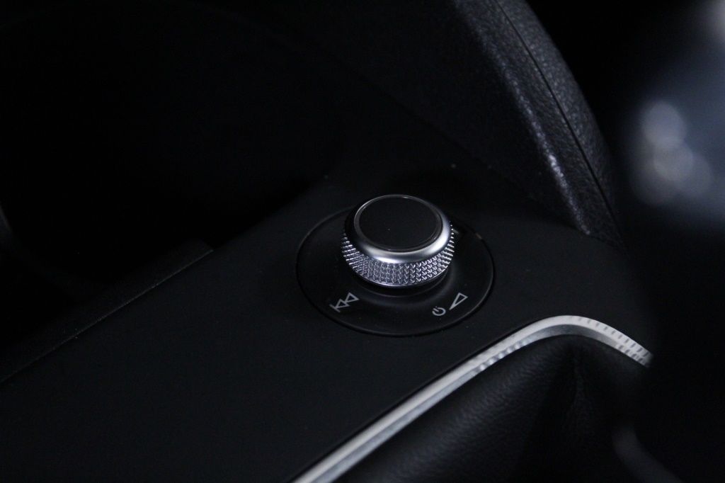 audi-q2-2024-gasolina-999cc