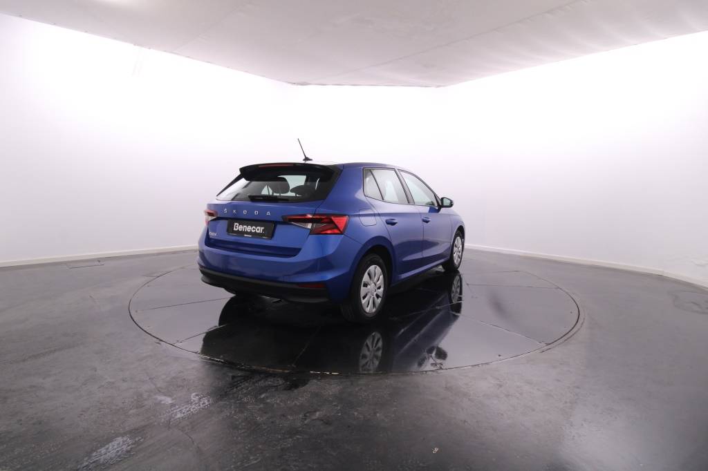 skoda-fabia-2023-gasolina-999cc