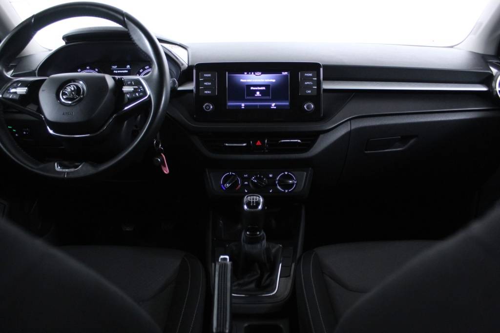 skoda-fabia-2023-gasolina-999cc