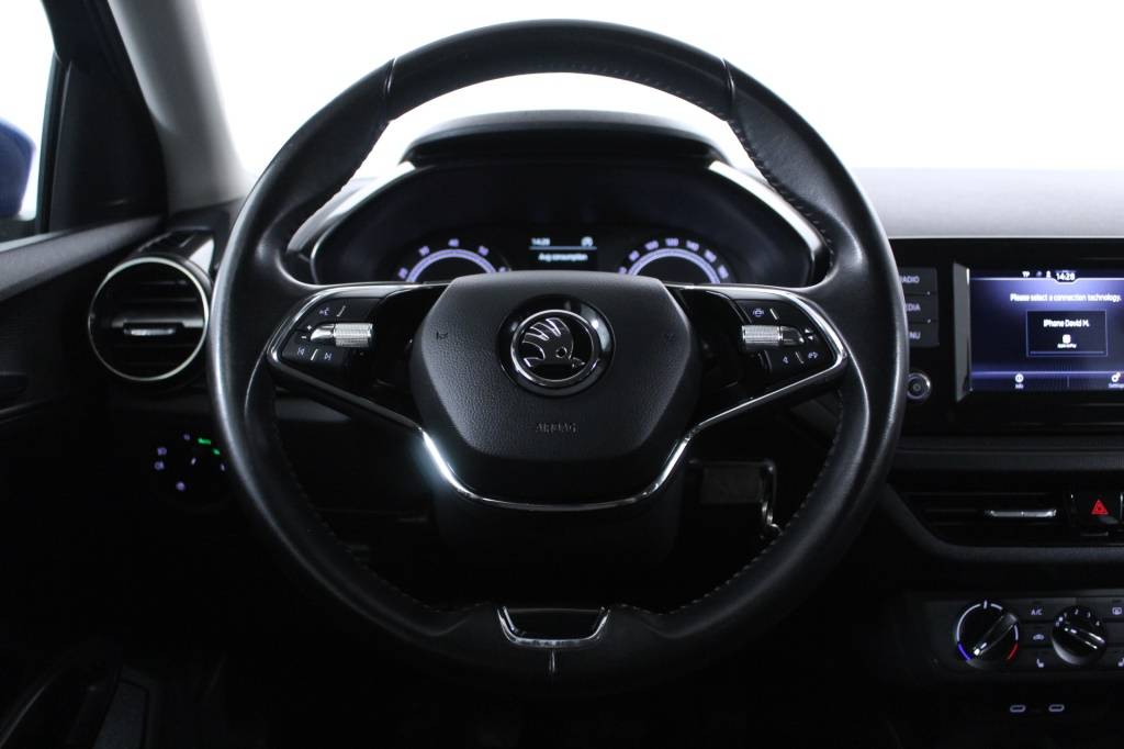 skoda-fabia-2023-gasolina-999cc