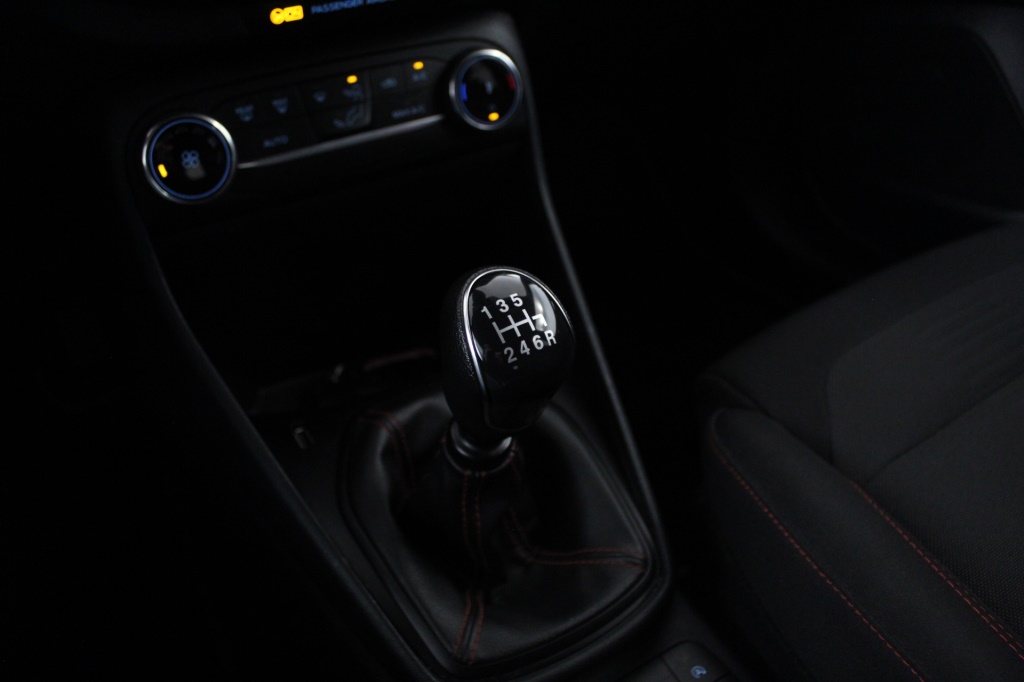 ford-fiesta-2023-gasolina-998cc