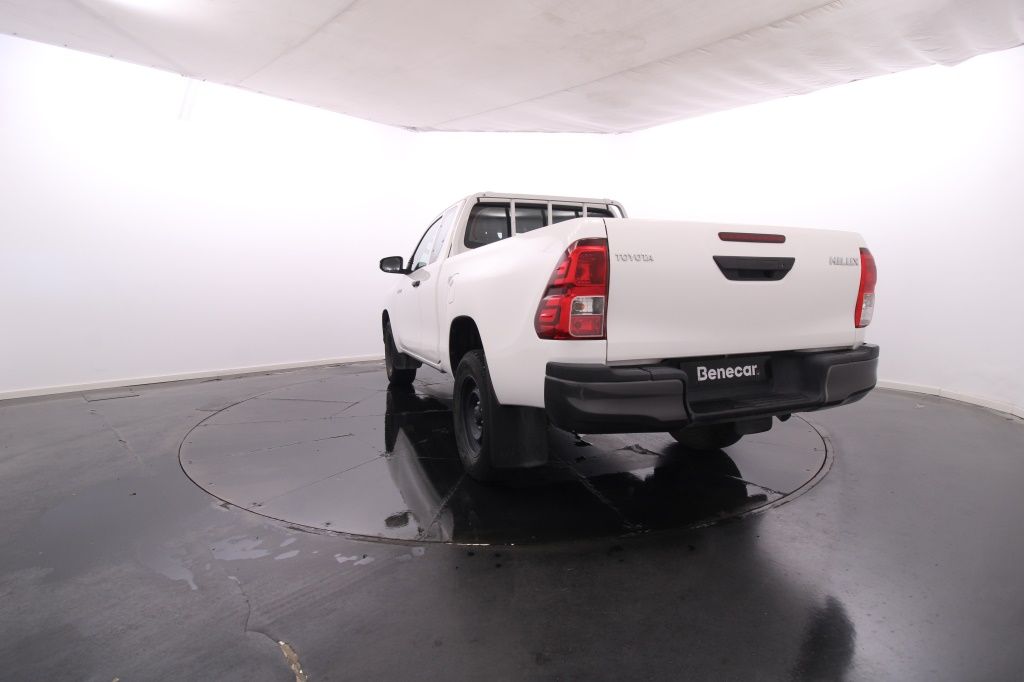 toyota-hilux-2020-diesel-2393cc