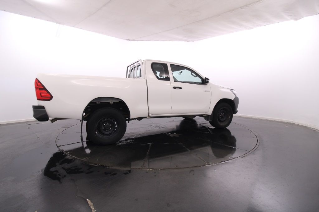 toyota-hilux-2020-diesel-2393cc