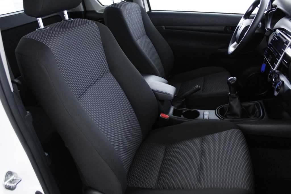 toyota-hilux-2020-diesel-2393cc