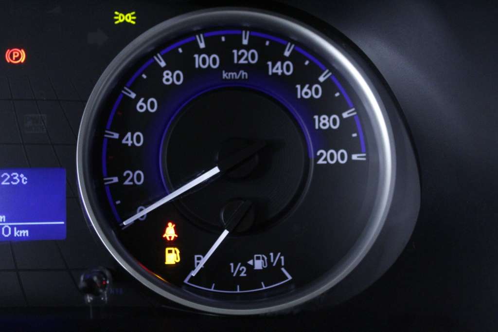 toyota-hilux-2020-diesel-2393cc