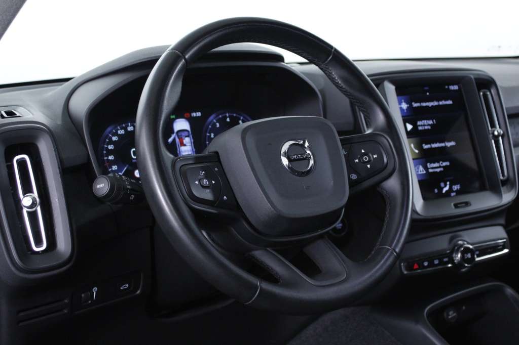 volvo-xc40-2022-gasolina-1477cc