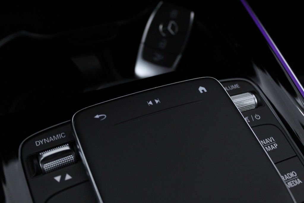 mercedes-benz-eqb-2023-eletrico-1cc