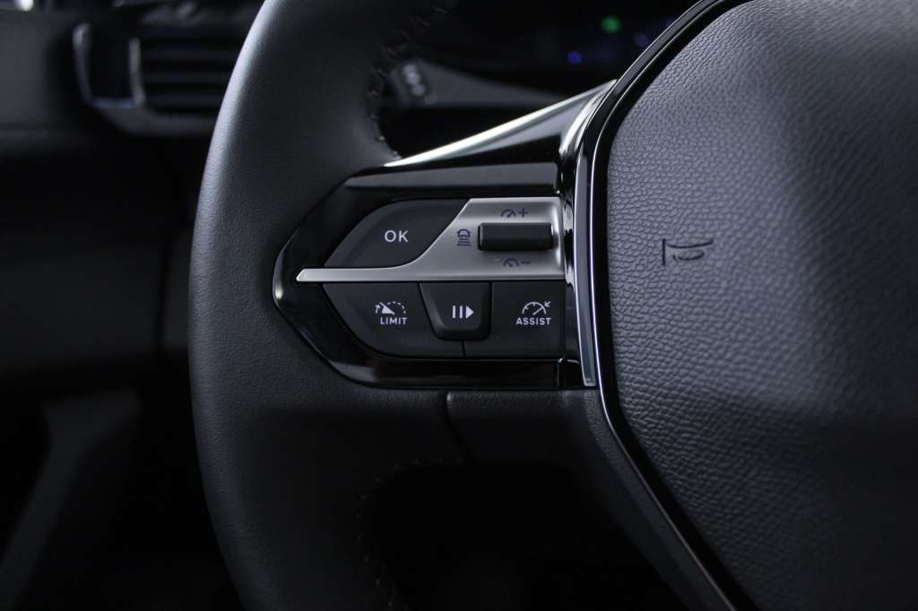 peugeot-308-2024-diesel-1499cc