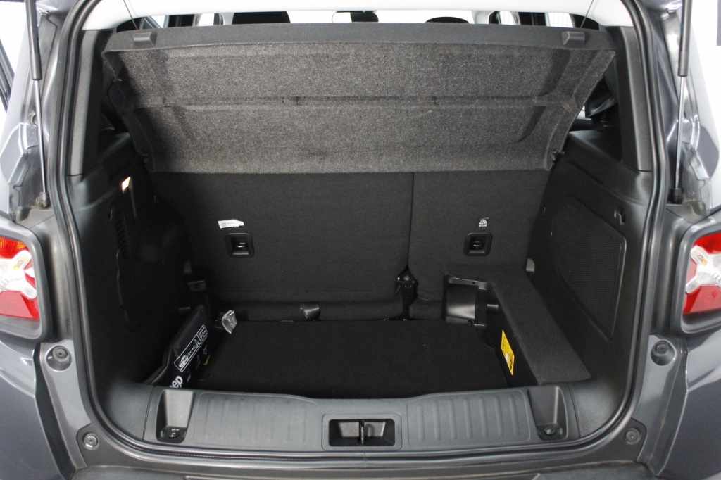 jeep-renegade-2023-hibrido-1332cc