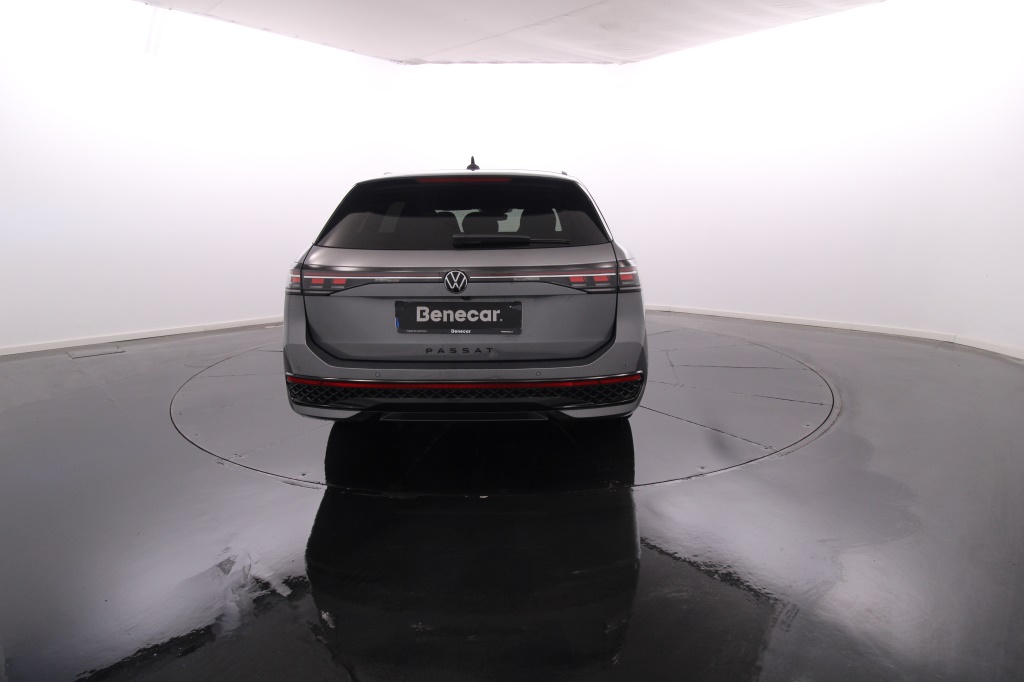 volkswagen-passat-variant-2024-hibrido-1498cc