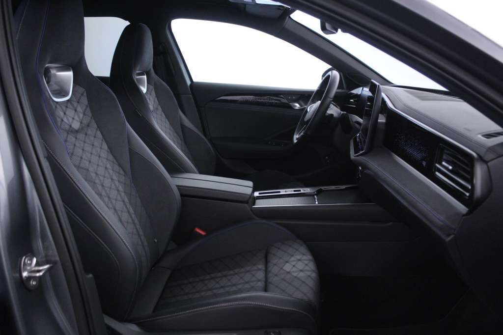 volkswagen-passat-variant-2024-hibrido-1498cc