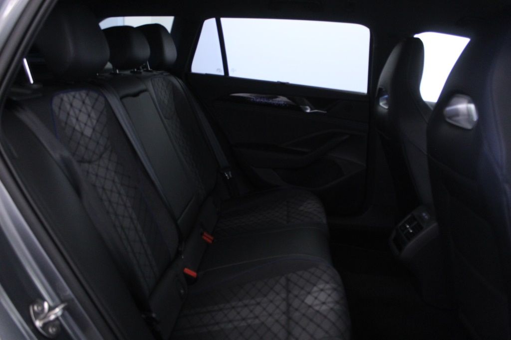 volkswagen-passat-variant-2024-hibrido-1498cc