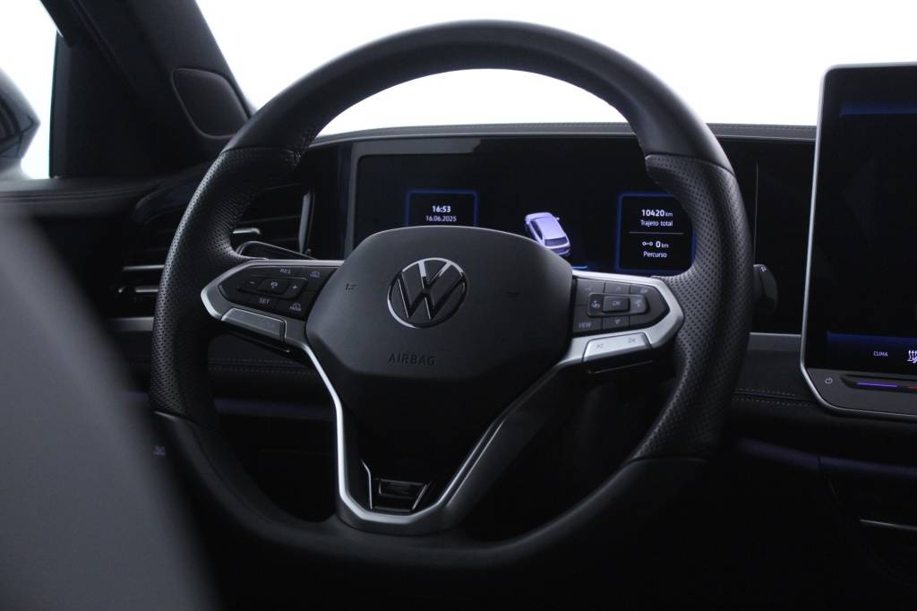 volkswagen-passat-variant-2024-hibrido-1498cc