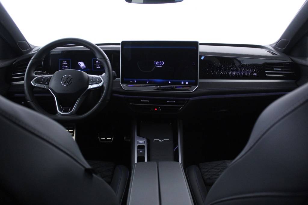 volkswagen-passat-variant-2024-hibrido-1498cc