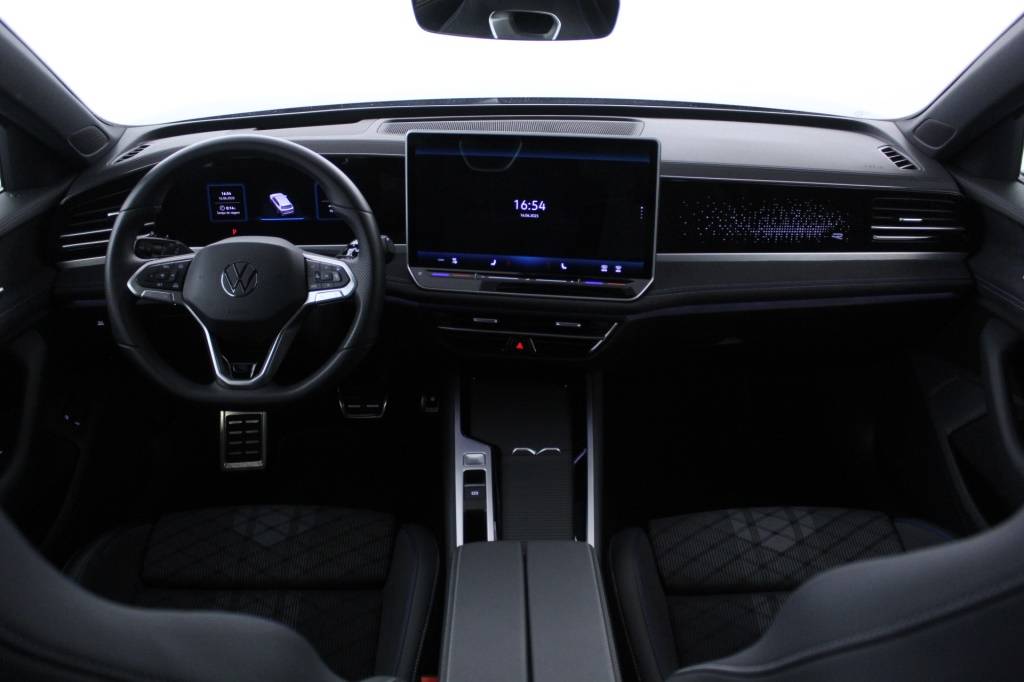 volkswagen-passat-variant-2024-hibrido-1498cc