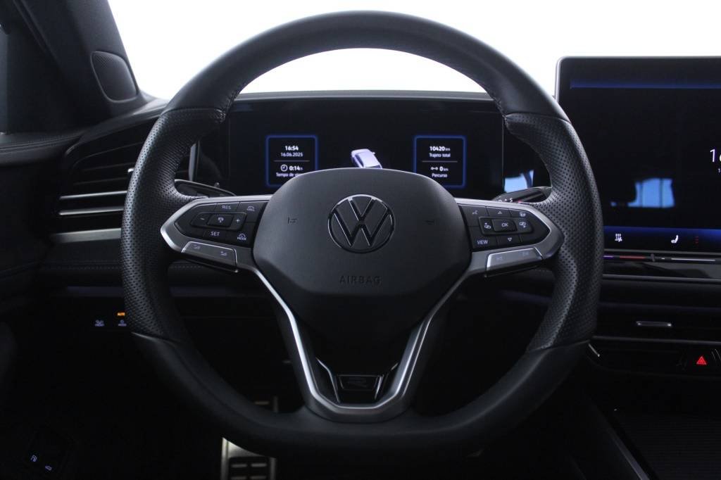 volkswagen-passat-variant-2024-hibrido-1498cc