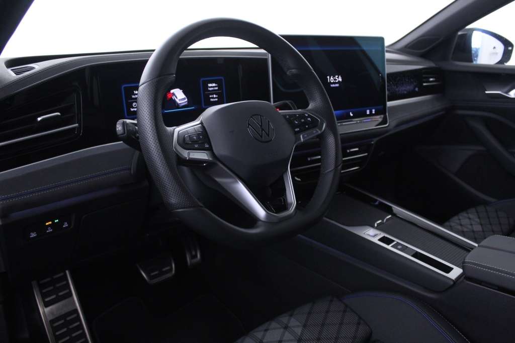 volkswagen-passat-variant-2024-hibrido-1498cc