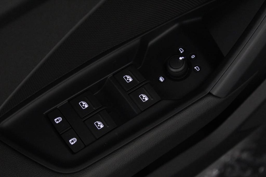 audi-a3-sportback-2024-diesel-1968cc