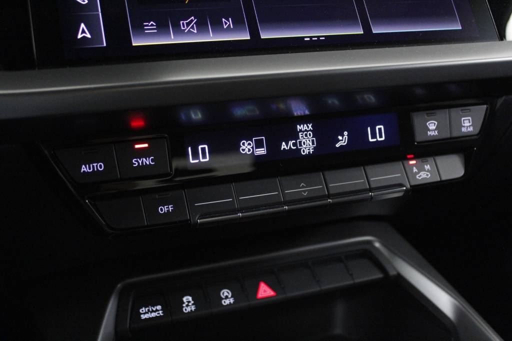audi-a3-sportback-2024-diesel-1968cc