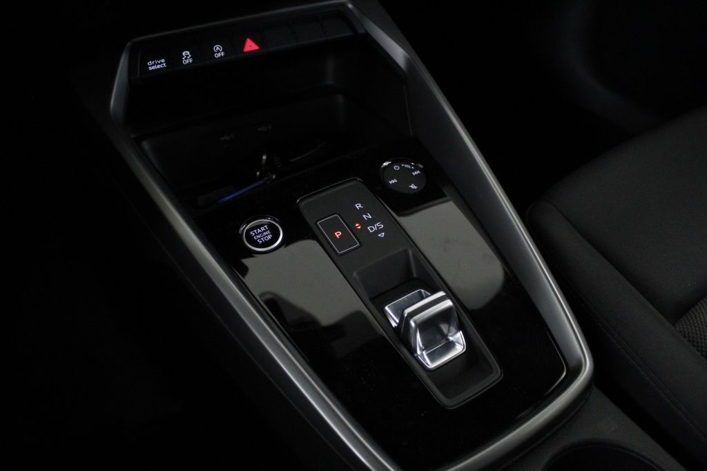 audi-a3-sportback-2024-diesel-1968cc