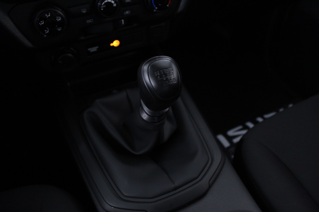 isuzu-d-max-2024-diesel-1898cc