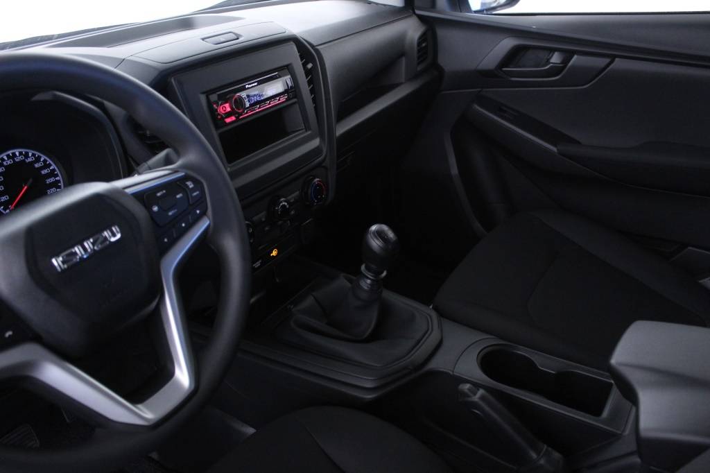 isuzu-d-max-2024-diesel-1898cc