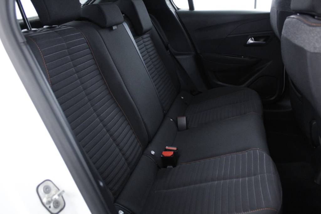 peugeot-208-2021-gasolina-1199cc