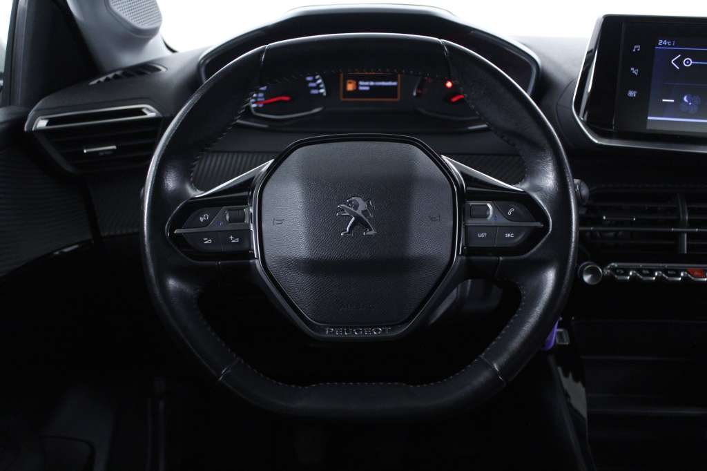 peugeot-208-2021-gasolina-1199cc