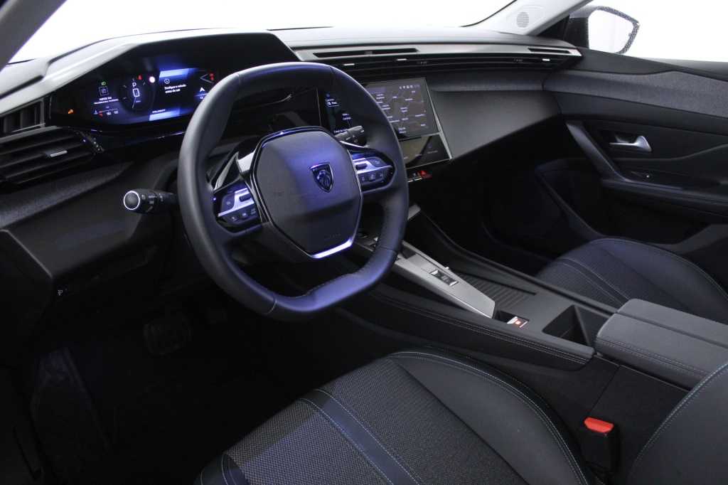 peugeot-308-sw-2024-gasolina-1199cc
