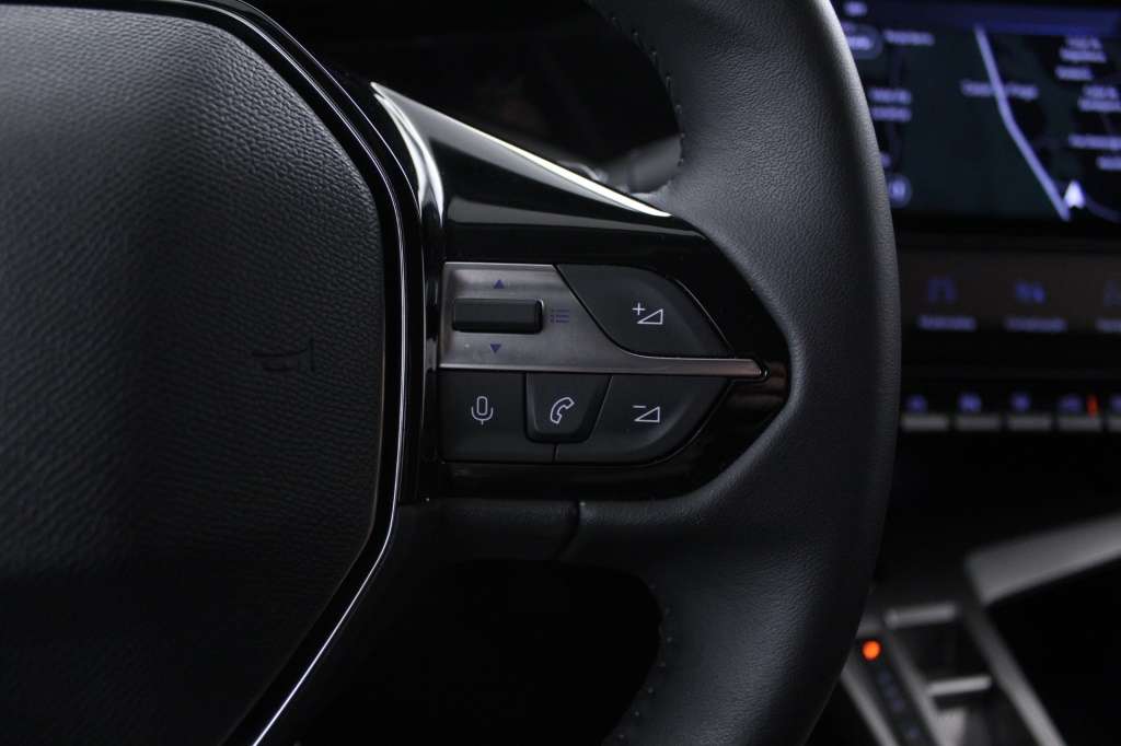 peugeot-308-sw-2024-gasolina-1199cc