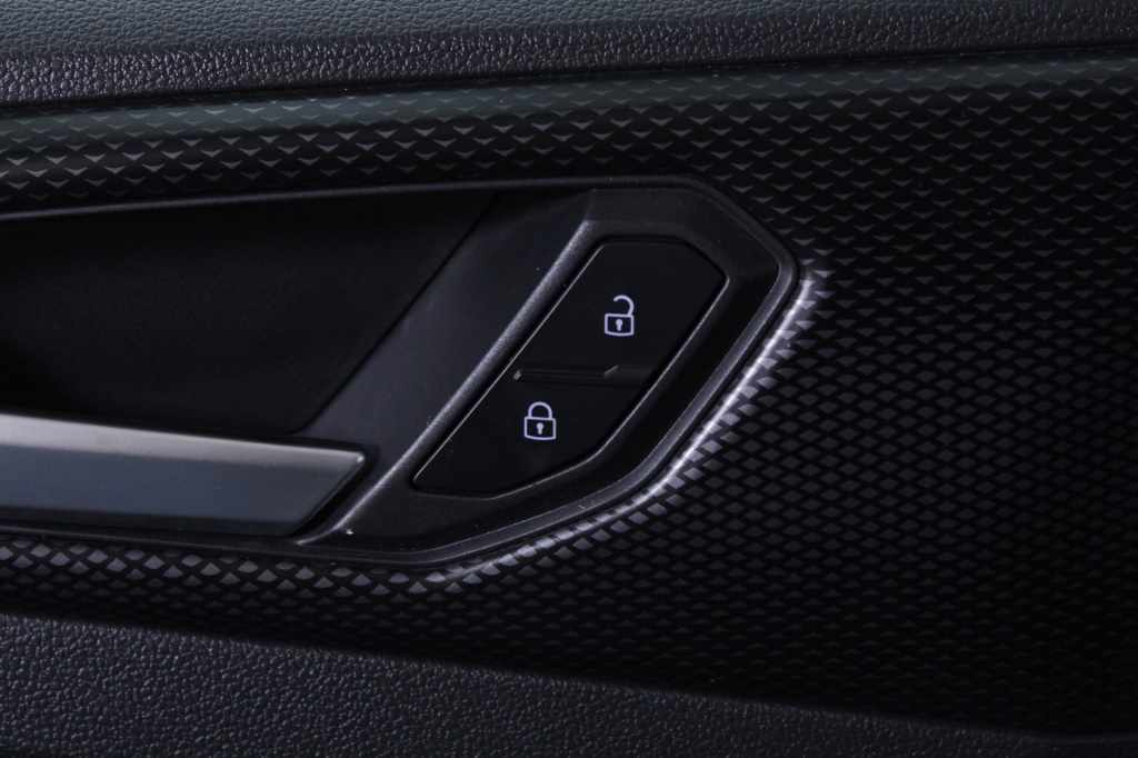 volkswagen-t-cross-2023-gasolina-999cc