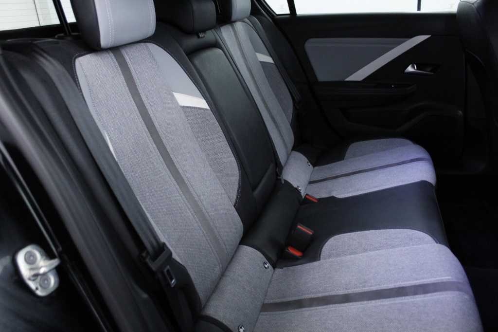 opel-astra-2023-gasolina-1199cc