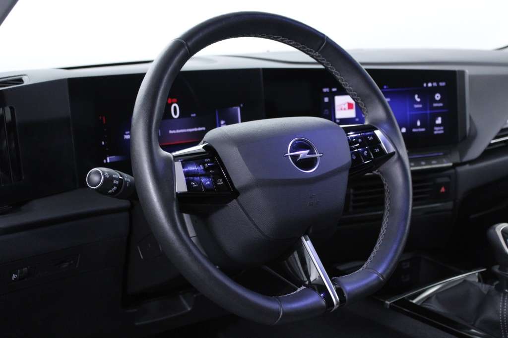 opel-astra-2023-gasolina-1199cc