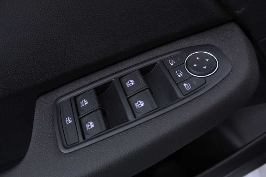mitsubishi-colt-2024-gasolina-999cc