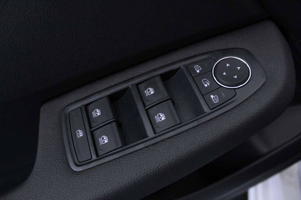 mitsubishi-colt-2024-gasolina-999cc