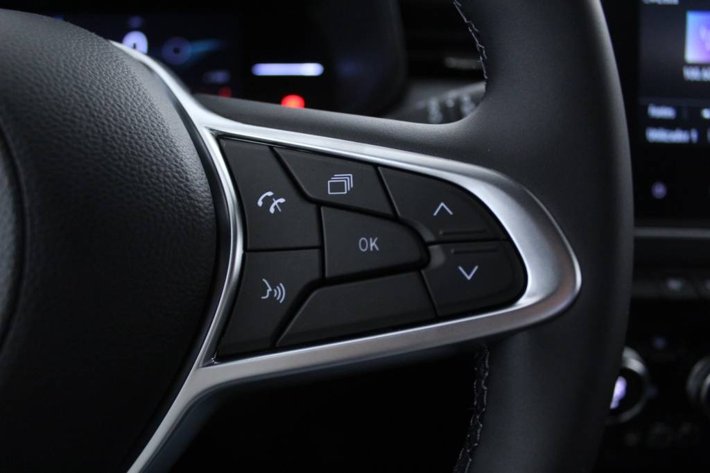 mitsubishi-colt-2024-gasolina-999cc