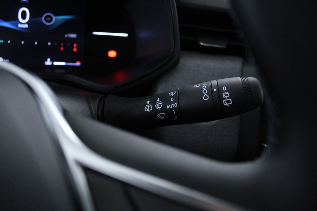 mitsubishi-colt-2024-gasolina-999cc