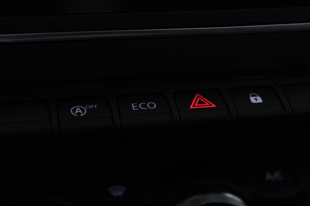 mitsubishi-colt-2024-gasolina-999cc