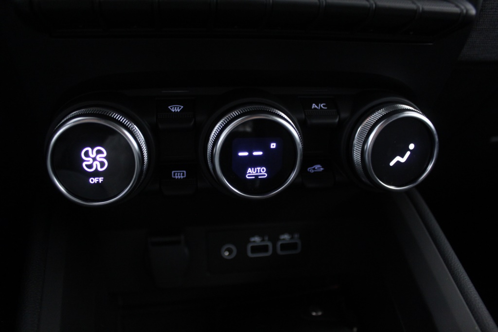 mitsubishi-colt-2024-gasolina-999cc