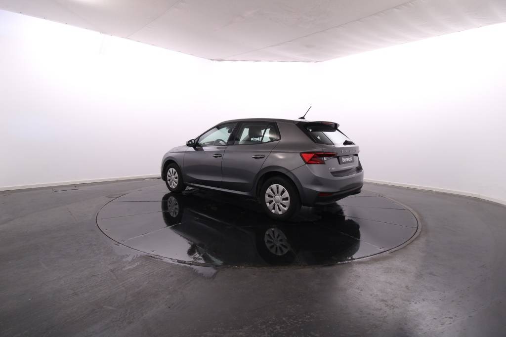 skoda-fabia-2023-gasolina-999cc