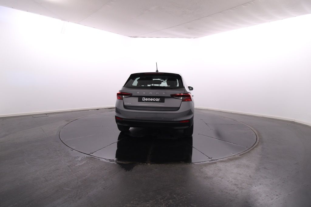 skoda-fabia-2023-gasolina-999cc