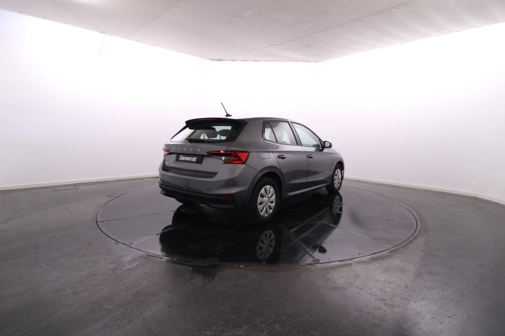skoda-fabia-2023-gasolina-999cc