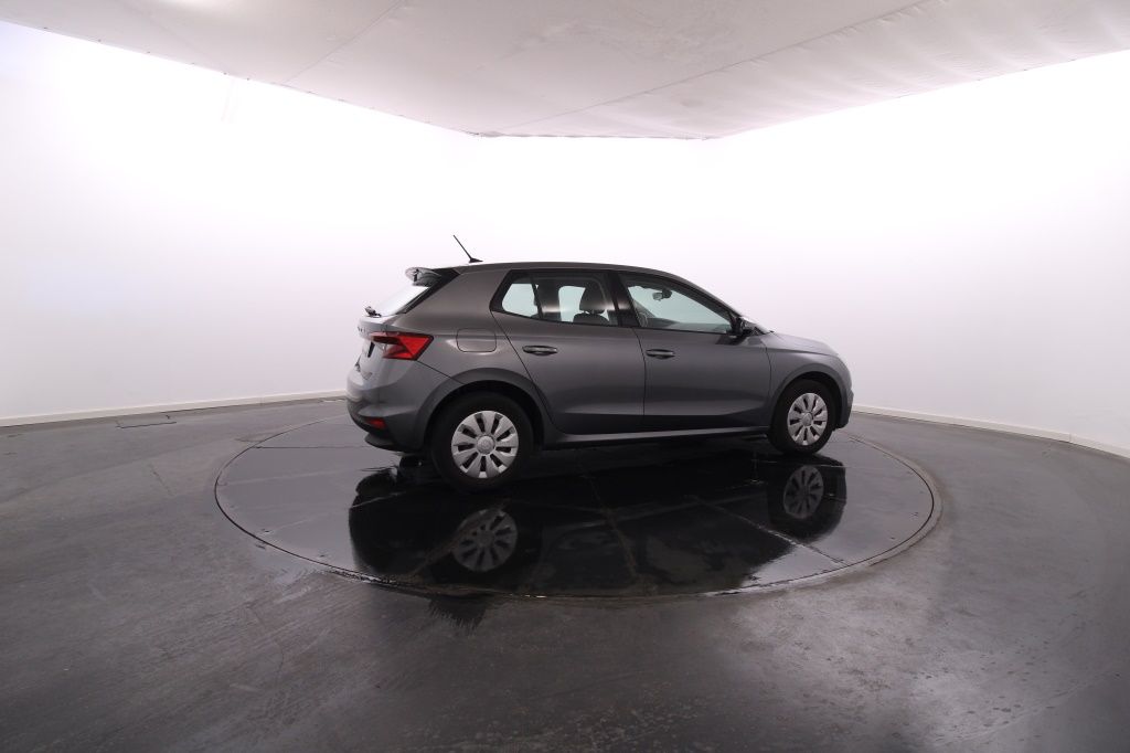 skoda-fabia-2023-gasolina-999cc